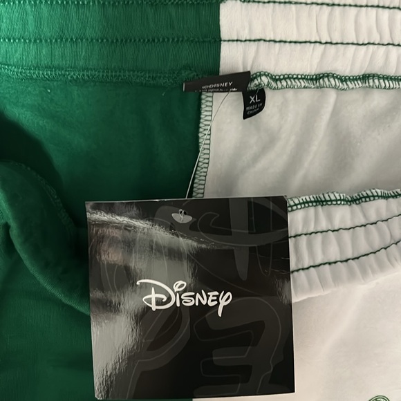 BNWT Women’s Mickey Tennis Club Matching Short Set in XL - Picture 5 of 10